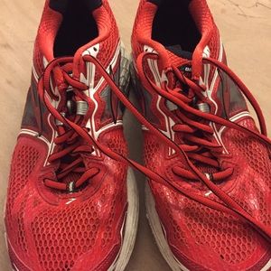 BROOKS MENS RUNNING SHOES